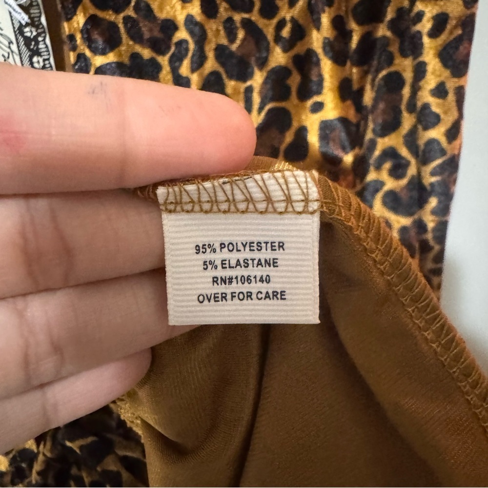 NWT Ultra pink Leopard Print Blouse velvet size XL - Picture 6 of 7